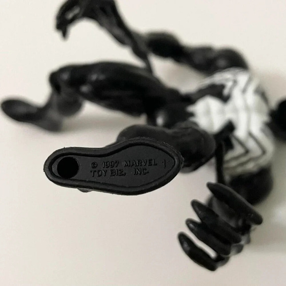 Vtg 1997 Marvel Spiderman Venom Action Figure ToyBiz Toy - Picture 10 of 16